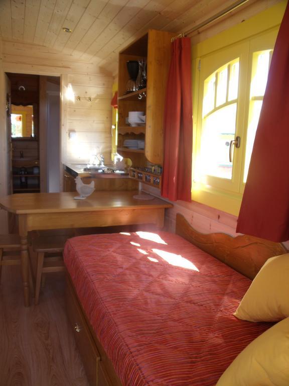 Le Domaine Des Tuileries Guest House Salins Room photo
