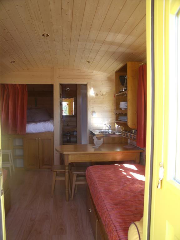 Le Domaine Des Tuileries Guest House Salins Room photo