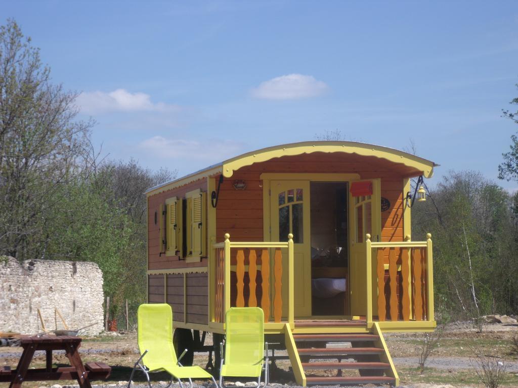 Le Domaine Des Tuileries Guest House Salins Room photo
