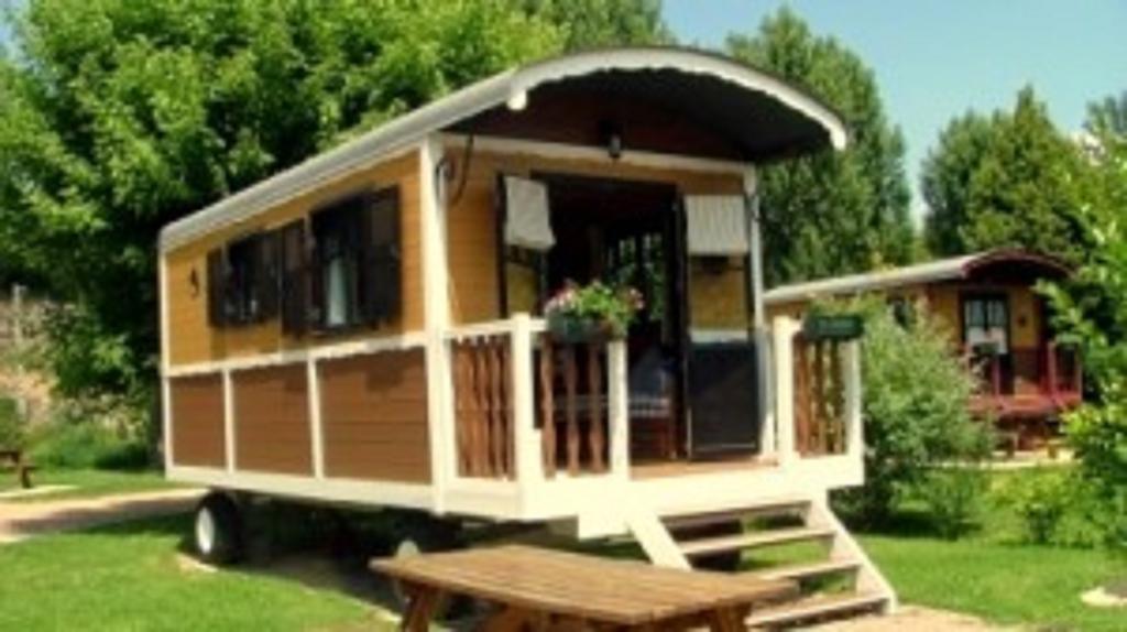 Le Domaine Des Tuileries Guest House Salins Room photo